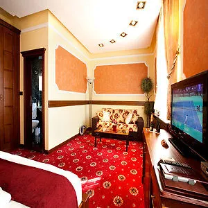 Hotel Manjez Centar 3*