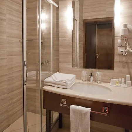Manjez Centar Hotel 3*
