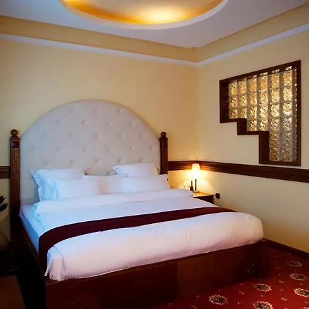 Hotel Manjez Centar 3*