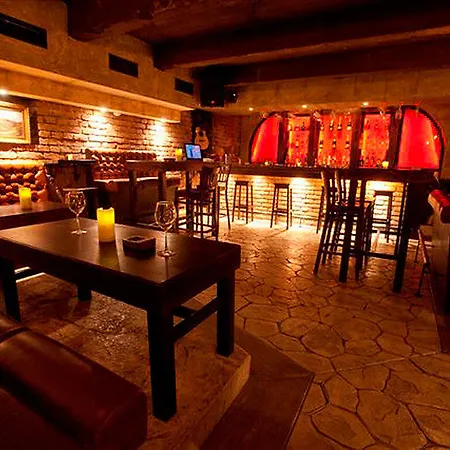 Manjez Centar Hotel 3*