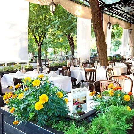 Manjez Centar 3* Belgrade